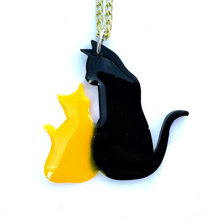 Yellow and black cat pair resin necklace